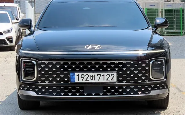수원중고차구입 그랜저 (GN7) 가솔린 2.5 2WD 매물 사진 9 - 2023/08 31,999km